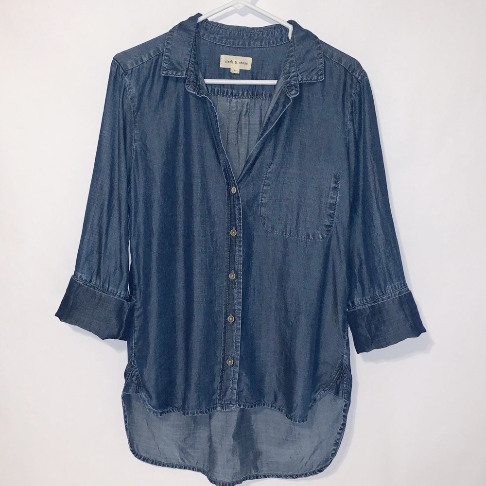 🟡2 FOR $15 | Cloth and Stone - Chambray Button Up